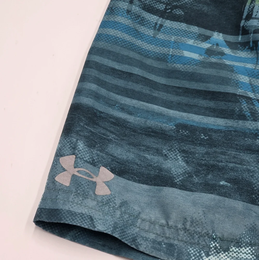 Under Armour boys' swim trunks size S